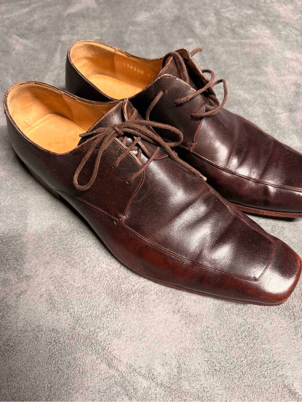Gucci Mens Dark Brown Leather Dress Shoes - Classic Lace-Up Size 41 or 9-10